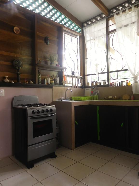 Casa Lina Sloth View Exotic Apartment With Privat Kitchen Puerto Viejo de Talamanca Eksteriør bilde